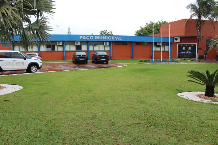 Fachada da prefeitura de Laguna Carapã