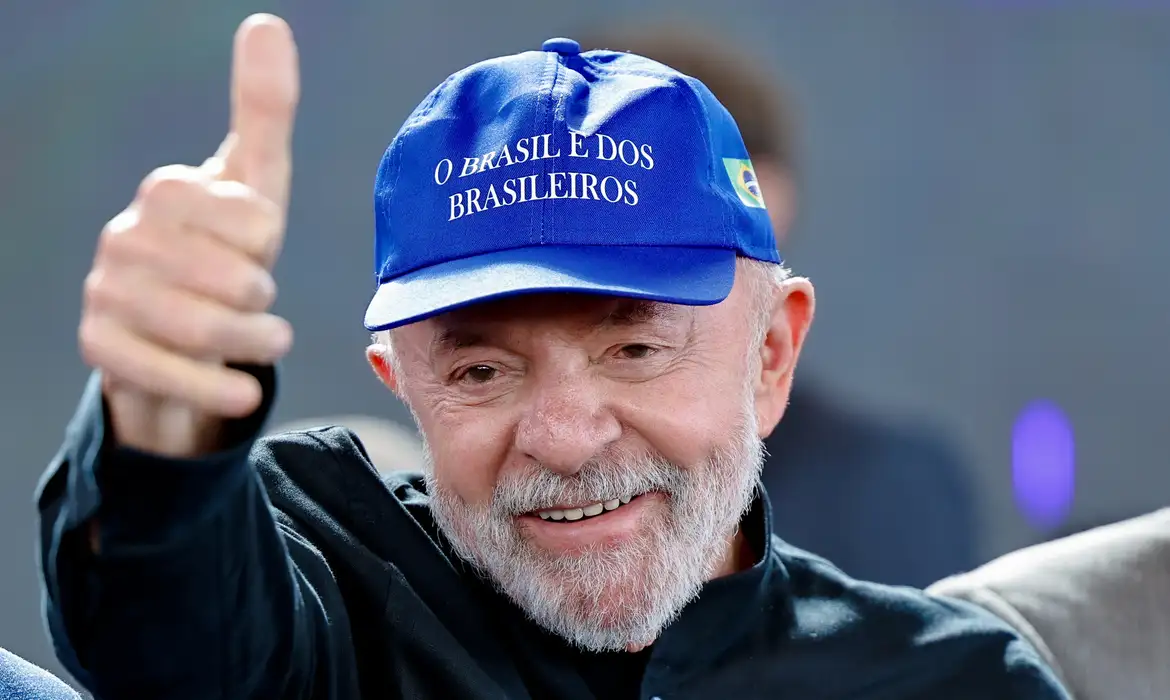 Presidente Lula reage em defesa da soberania brasileira contra ataque dos EUA. 