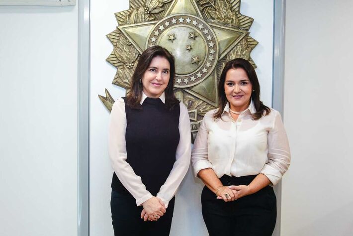 A Ministra Simone Tebet e a prefeira Adriane Lopes.