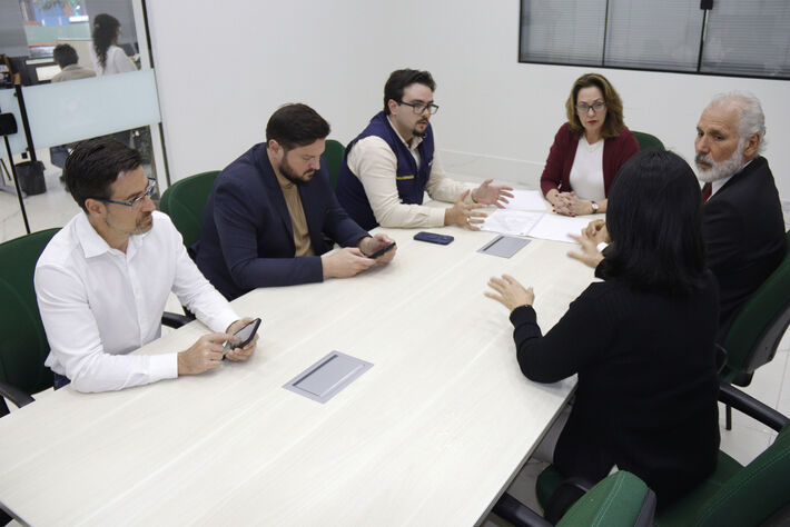 Entrega de relatório do DenaSUS foi feita no Núcleo da Saúde da Defensoria