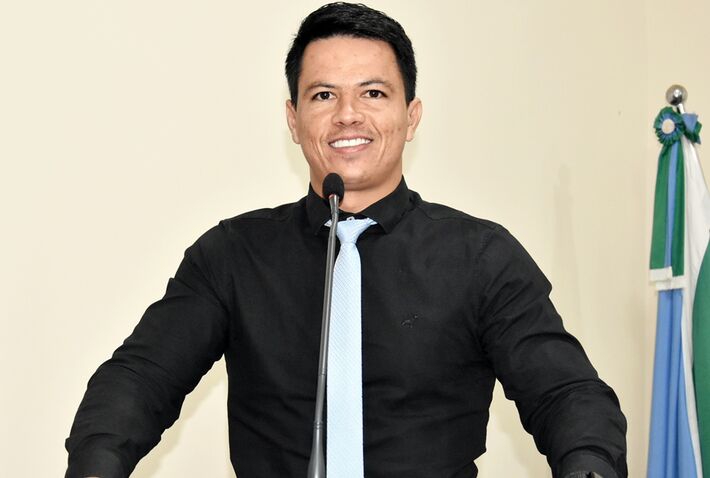 Julio Buguelo, prefeito de Glória de Dourados