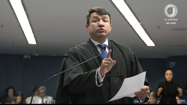 O advogado de Anderson Torres em sustentação oral no STF. Foto: TV Justiça - STF