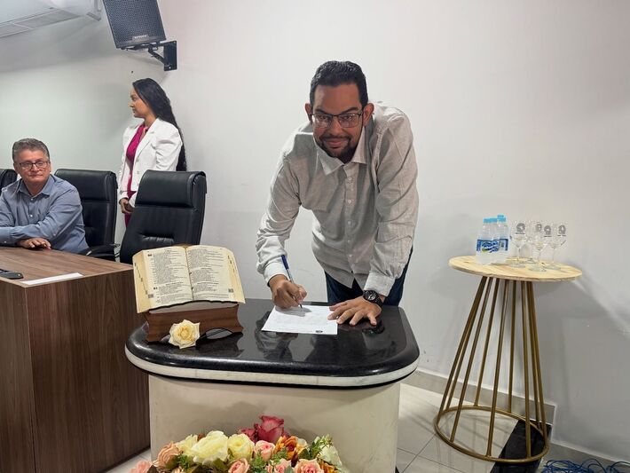 Michell Bruno Medeiros de Almeida está preso sob a suspeita de desviar mais de R$ 5 milhões dos cofres públicos em MS. Foto: Facebook da Prefeitura de Inocência