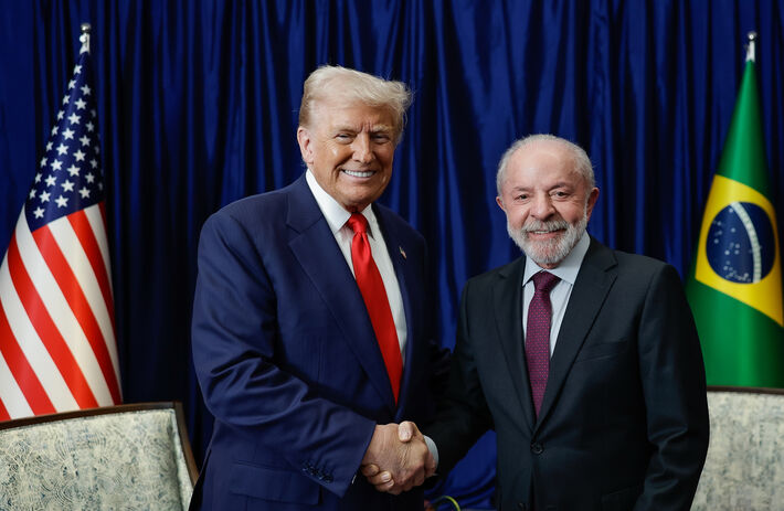 Presidente da República, Luiz Inácio Lula da Silva, durante Encontro com o Presidente dos Estados Unidos, Donald Trump, durante o 47ª Cúpula da Associação de Nações do Sudeste Asiático - ASEAN em Kuala Lampur, Malásia. Fotos: Ricardo Stuckert / PR
