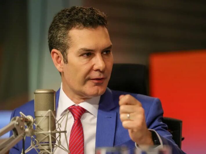 Jader Filho explicou como vai funcionar o Reforma Casa Brasil. Fabio Rodrigues-Pozzebom/Agência Brasil