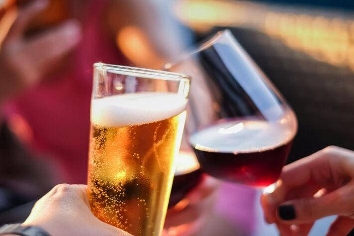Consumo de vinho e cerveja também pode levar a contamicação por metanol?