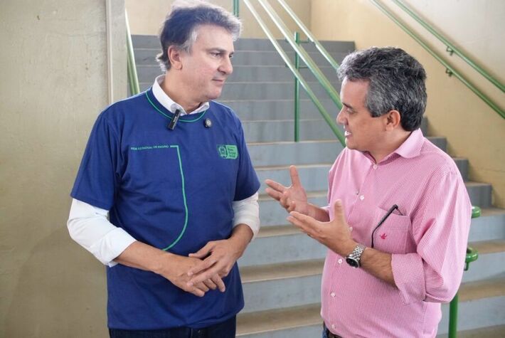 Ministro Camilo em conversa com o vereador Landmark