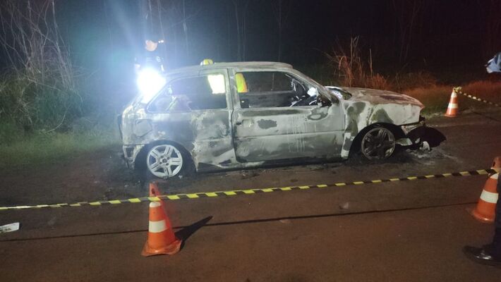 Homem foi queimado dentro de carro
