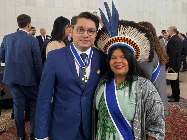 A ministra dos Povos Indígenas, Sonia Guajajara, e o secretário executivo da pasta, Eloy Terena, são criticados por comunidade indígena de MS. 