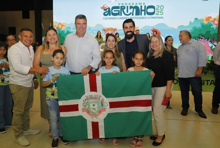 Governador durante discurso no Agrinho 2025. Foto: Saul Schramm/Secom