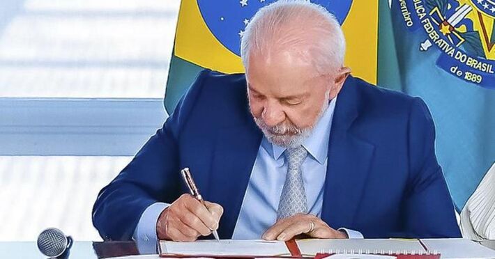 Lula sanciona Lei que endurece pena para estupradores. 