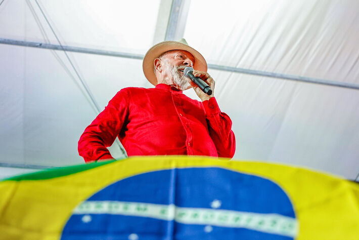 23.01.2026 - Presidente da República, Luiz Inácio Lula da Silva, durante a sessão de encerramento do 14.&ordm; Encontro Nacional do Movimento dos Trabalhadores Rurais Sem Terra (MST). Parque de Exposições Agropecuárias. Salvador (BA) - Brasil     Foto: Ri