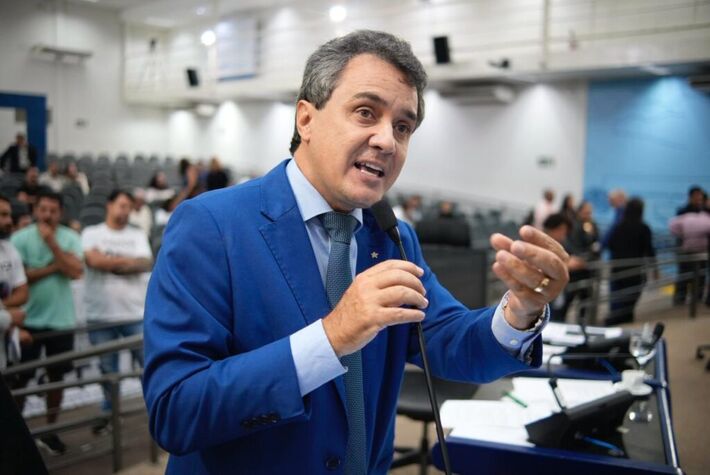 Vereador Landmark durante sessão na Câmara Municipal. Foto: Pedro Roque