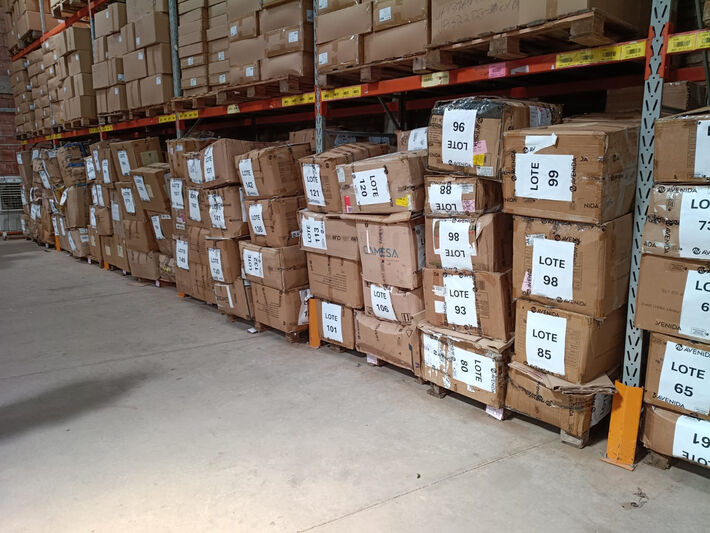 Informações: Acesse o portal www.casadeleiloes.com.br, ou pelo fone: (67) 3363-7000 . Para participar dos leilões online é necessário efetuar o cadastro no portal da Casa de Leilões e inserir a documentação exigida. A ativação do cadastro está sujeita a a