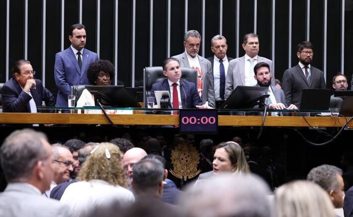 Plenário aprovou em dois turnos o fim da escala 6x1 | Foto: Agência Câmara de Notícias