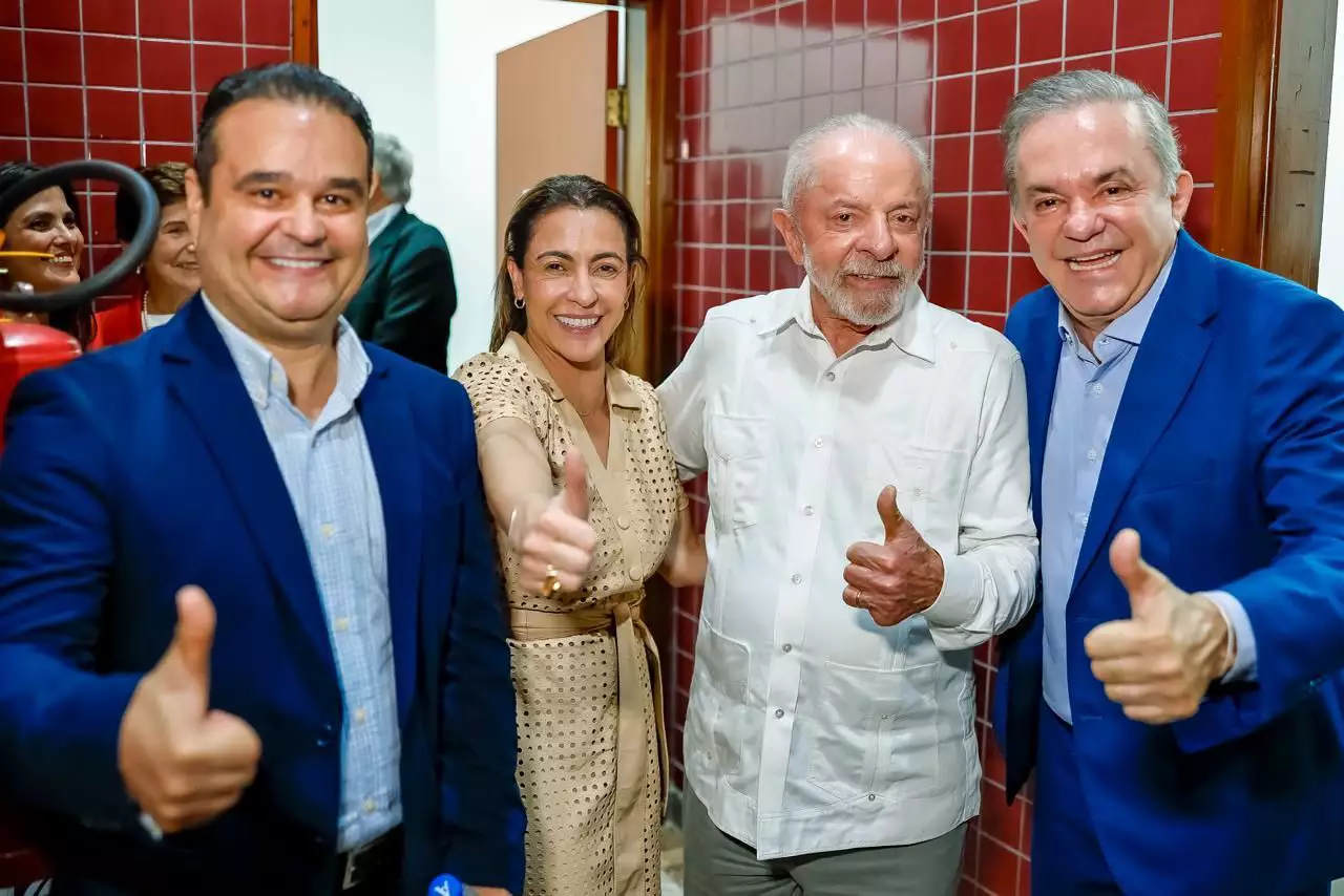Pré-candidato ao governo, Fábio Trad (PT); Senadora Soraya Thronicke que vai disputar reeleição pelo PSB com apoio do PT; Presidente Lula e Vander Loubet que é o pré-candidato do PT ao Senado.
