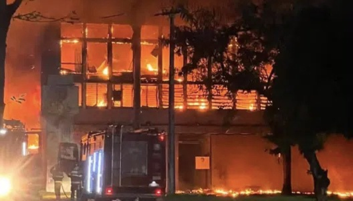 PF abre inquérito para investigar incêndio na UFPE - Foto: Reprodução de vídeo