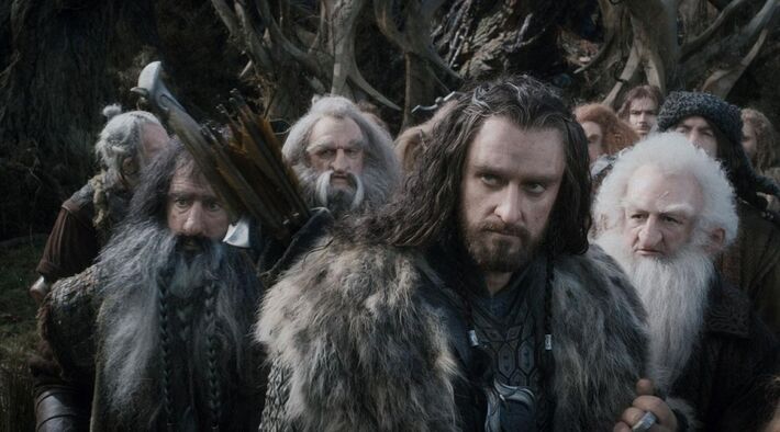  Thorin (Richard Armitage) e os anões de Erebor