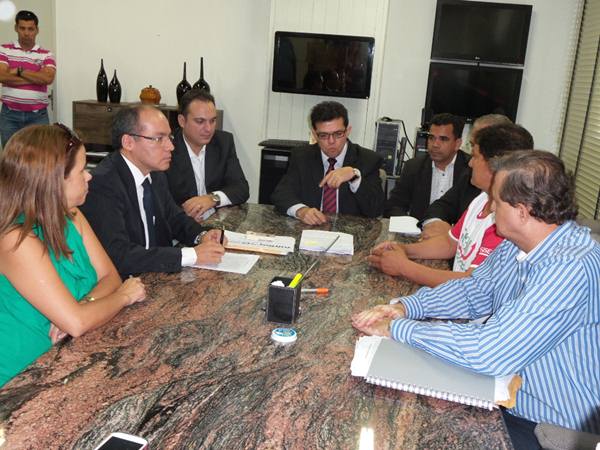  Reunião com o prefeito Gilmar Olarte (PP)<br />Foto: Dany Nascimento
