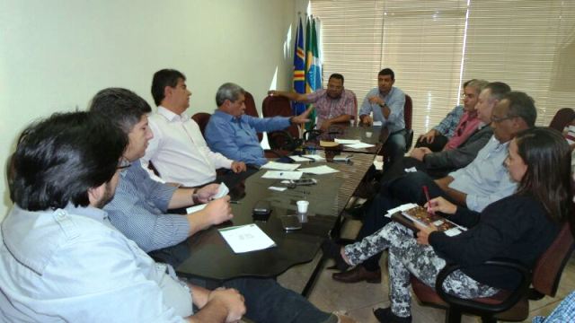  Governador André Puccinelli (PMDB) em reunião com cúpula do PMDB<br />Foto: Dany Nascimento