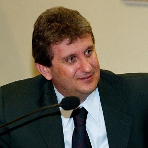  Doleiro Alberto Yousssef, na CPI do Banestado, em 2003.<br />Foto: Agência UOL