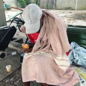  Segundo os próprios moradores de rua, durante a Copa havia um número muito abaixo do normal de mendigos nas áreas turísticas do Rio - Foto: Gustavo Maia