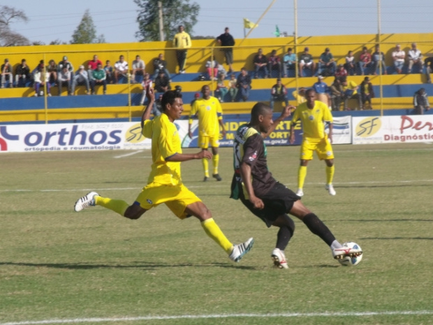  Estádio Olho do Furacão está liberado para Série B, mas preocupa para 2015<br />Foto: Arquivo/Divulgação