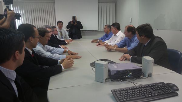  Reunião entre Reinaldo Azambuja e superintendente do Banco do Brasil, Marco Tulio<br />Foto: Tayná Biazus