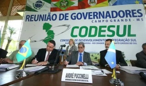  André Puccinelli (PMDB) em reunião do Codesul<br />Foto: Divulgação