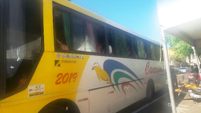  De ônibus, professores da Reme seguem para Câmara de Vereadores da Capital<br />Foto: Leide Laura Meneses