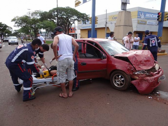  Acidente ocorreu na região central de Dourados<br />Foto: Dourados News
