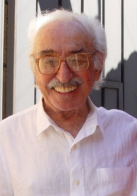  Manoel de Barros havia escrito 18 livros de poesia, obras infantis e textos autobiográficos<br />Foto: Reprodução