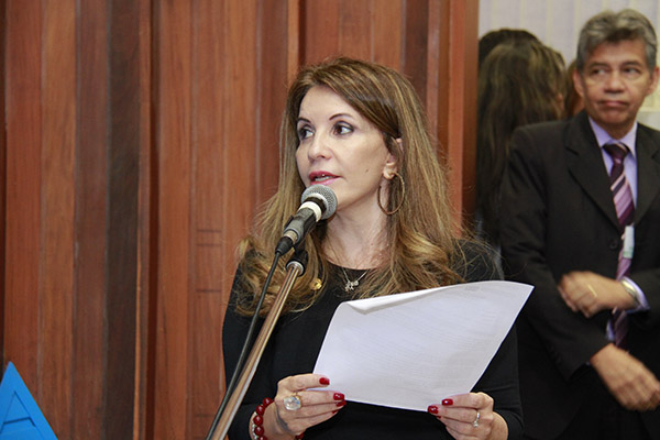 Deputada Antonieta Amorim (PMDB)