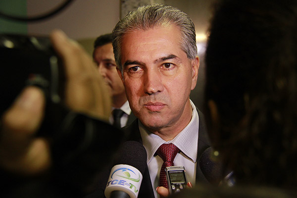 Reinaldo Azambuja, governador do Estado