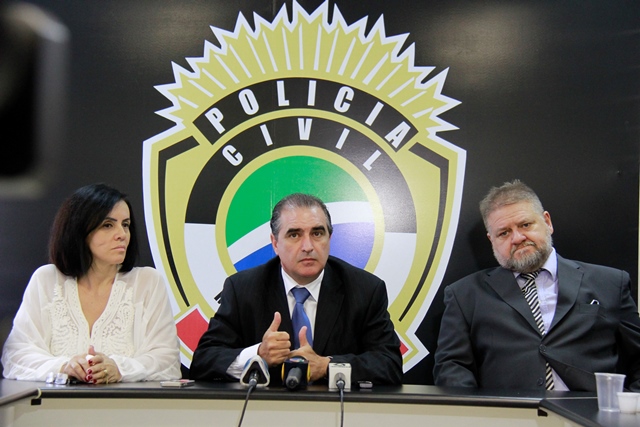 Sidnéia Catarina Tobias,Roberval Maurício Cardoso Rodrigues e Claudineis Galinari, delegados da Polícia Civil