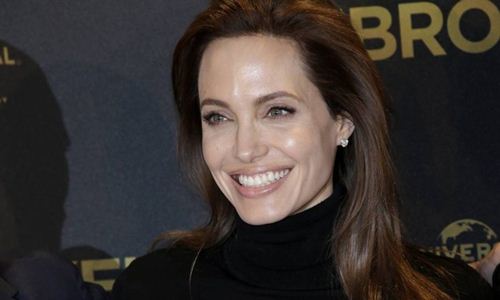 A atriz e director Angelina Jolie no lançamento de seu filme "Unbroken" em Berlim