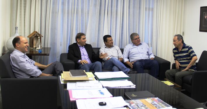 Junior Mochi, Alcides Bernal, Amarildo Cruz, Carlos Marun e George Takimoto.