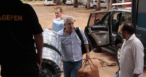 João Amorim chegando ao Centro de Triagem