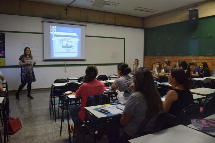Palestra foi ministrada para acadêmicos do 7º semestre de Enfermagem