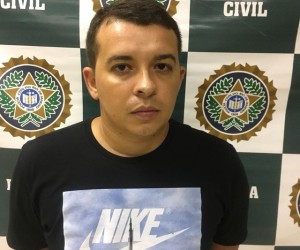 Galã apresentou documentos falsos aos policiais.