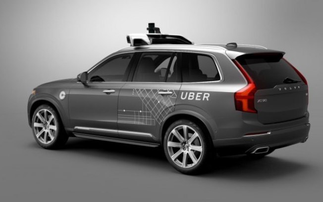 Uber suspendeu testes com carros autônomos na região logo após o acidente que matou a passageira no Arizona.
