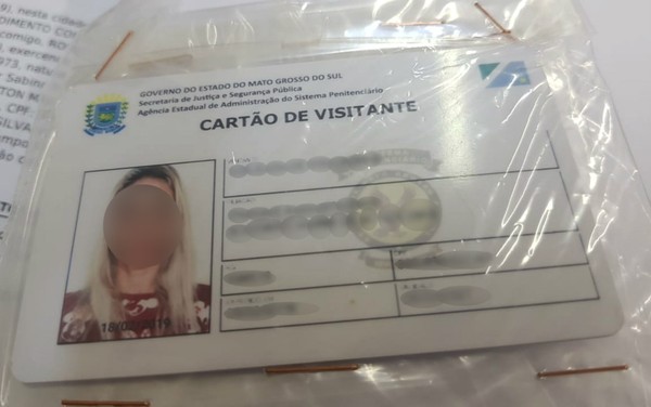 Polícia apreendeu carteirinhas vendidas por até R$ 3 mil por ex-mulher de detento em MS