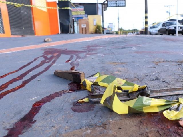 Vítima foi encontrada caída em calçada no cruzamento da Rua Ceará com São Borja