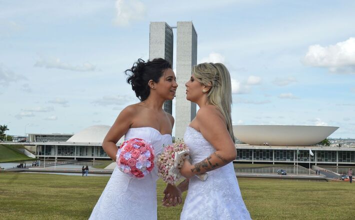 Os números divulgados pelo IBGE apontam que o número de casamentos homoafetivos aumentou após o resultado das eleições