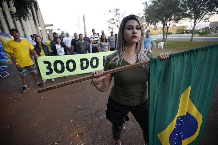 Sara Winter, líder do grupo de direita 300 do Brasil