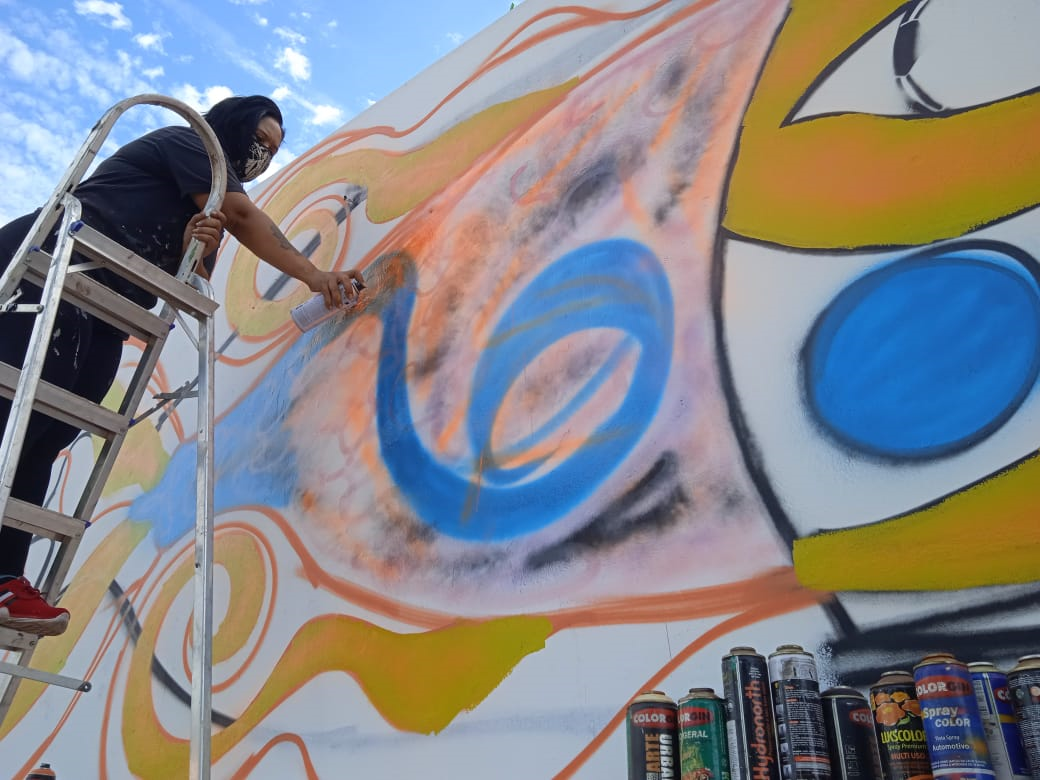 Obra sendo finalizada por Marilena Grolli