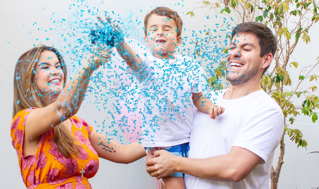 A cor azul que preenche os bal&otilde;es indicou que o 2&ordm; filho tamb&eacute;m &eacute; um menino. Foto: Ana Carolina Fons