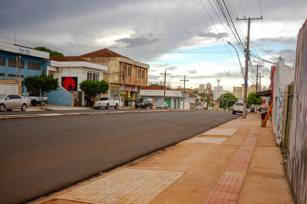 Toda a calçada a margem da Marechal Rondon está sendo revitalizada. Foto: Tero Queiroz.  