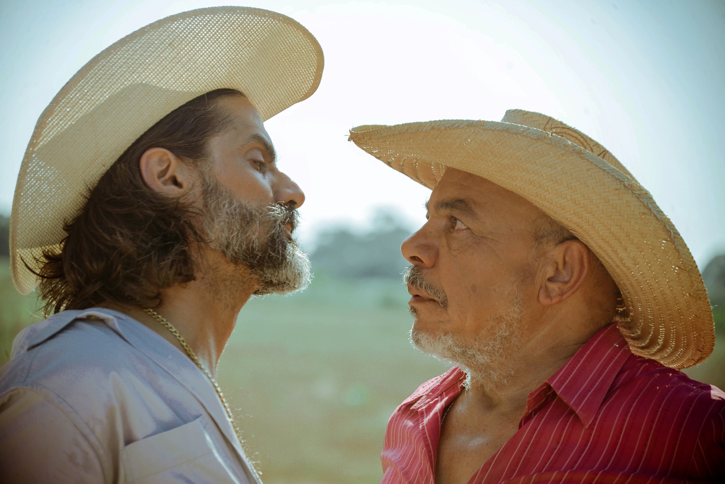 "Freitas" (Sandro Lucose) e "João" (Antônio Alípio) no filme "Dois Bois". Foto: Maria Reis