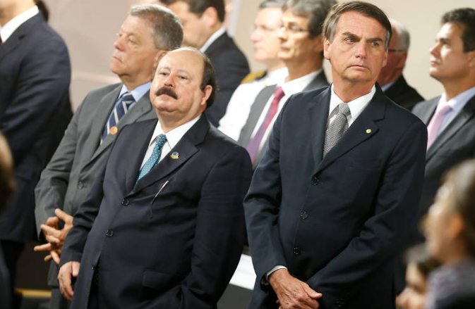 Em 2014. Fidelix ao lado de Bolsonaro, na época, deputado federal pelo Rio de Janeiro. Foto: Pedro Ladeira | Folhapress  
